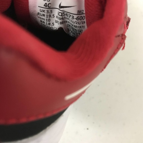 Nike Unisex-Child Red Size 4C Revolution 5 Pre School Running Shoe - Picture 7 of 7